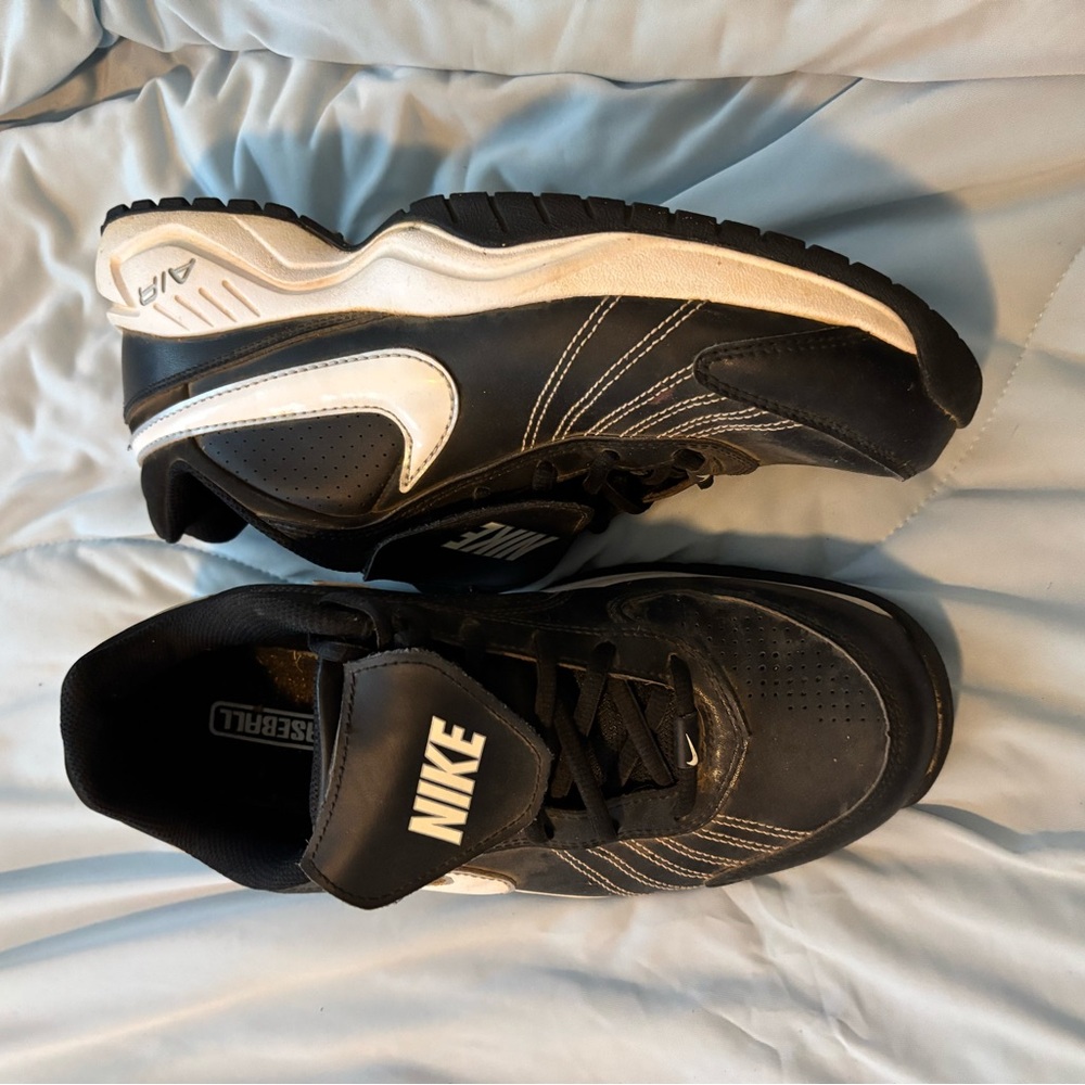 Nike Men's Black and White Basebll turf Shoes